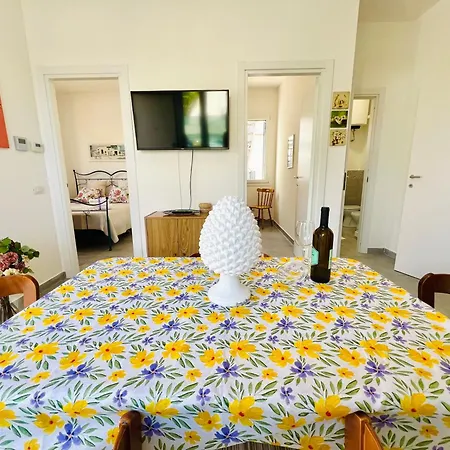 Stella Marina بيت للعطل كاريني